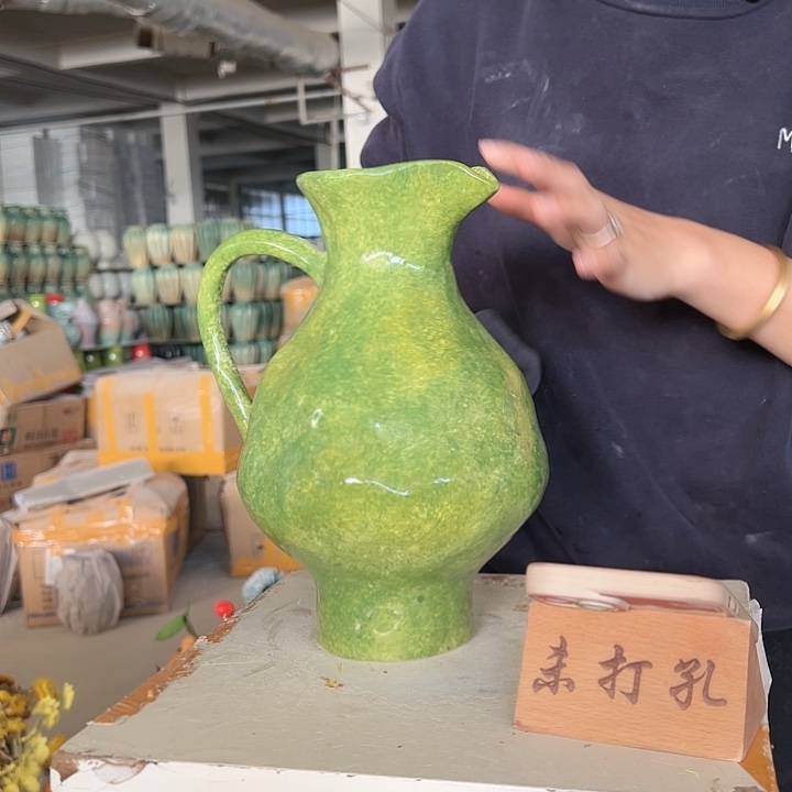 景德镇陶瓷花瓶工厂