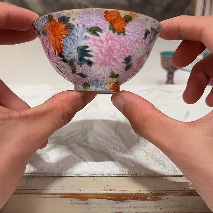 粉彩满地万菊敞口杯