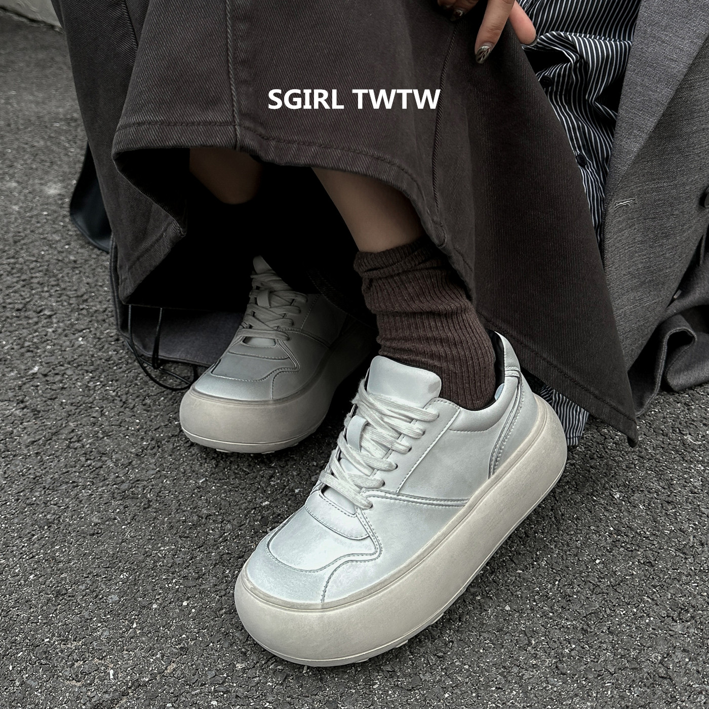 SGIRL TWTW2025秋季新款复古擦色厚底做旧圆头系带松糕鞋脏脏鞋女