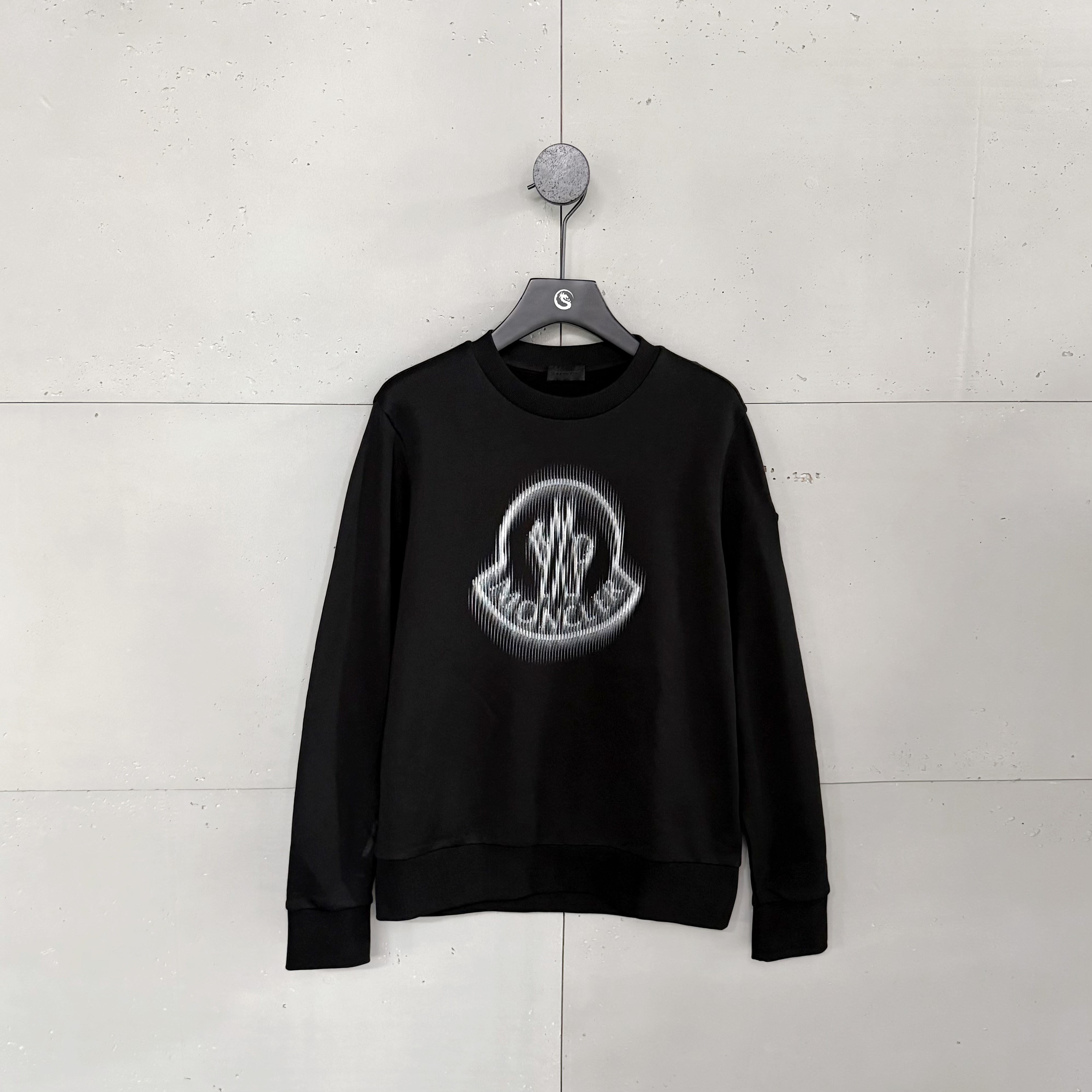 未使用 MONCLER 盟可睐蒙口黑色模糊印花logo套头卫衣