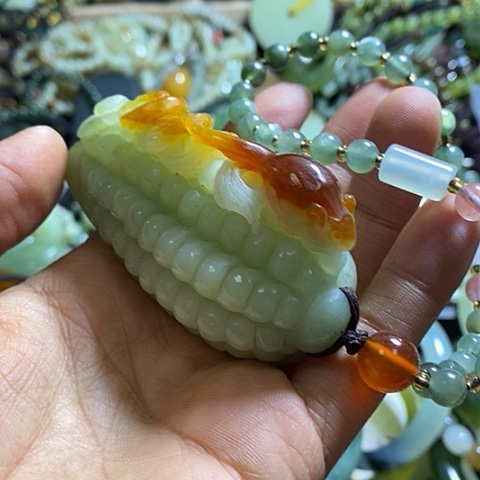 岫玉手玩件未镶嵌