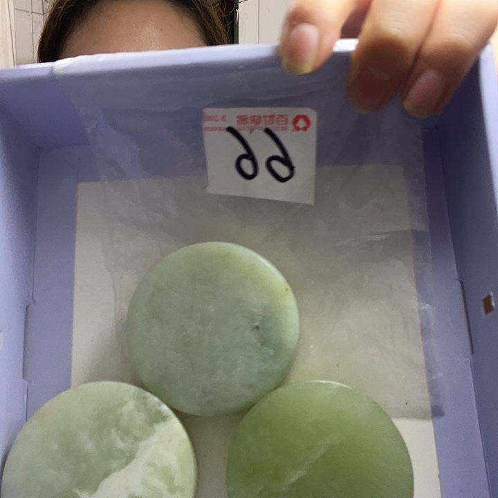 蛇纹石玉未镶嵌天然岫玉珠宝未镶嵌微瑕款