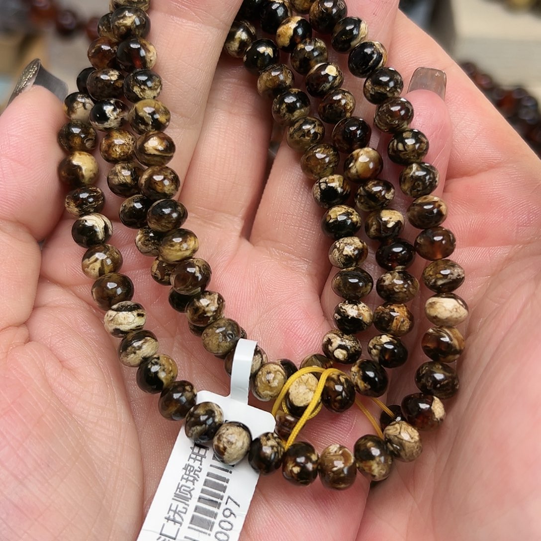 琥珀未镶嵌裸石抚顺琥珀20097七