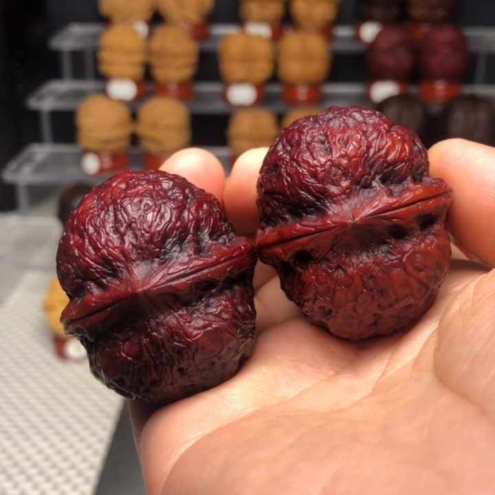 文玩核桃把件16团凤绣球