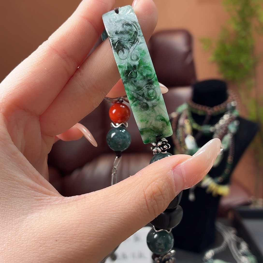 翡翠未镶嵌耳饰手串