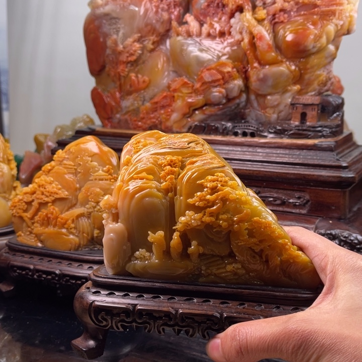 田黄石小*笑指山林别有洞天