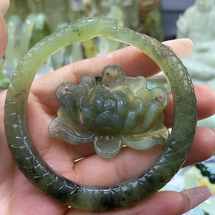 岫玉岫玉一套未镶嵌