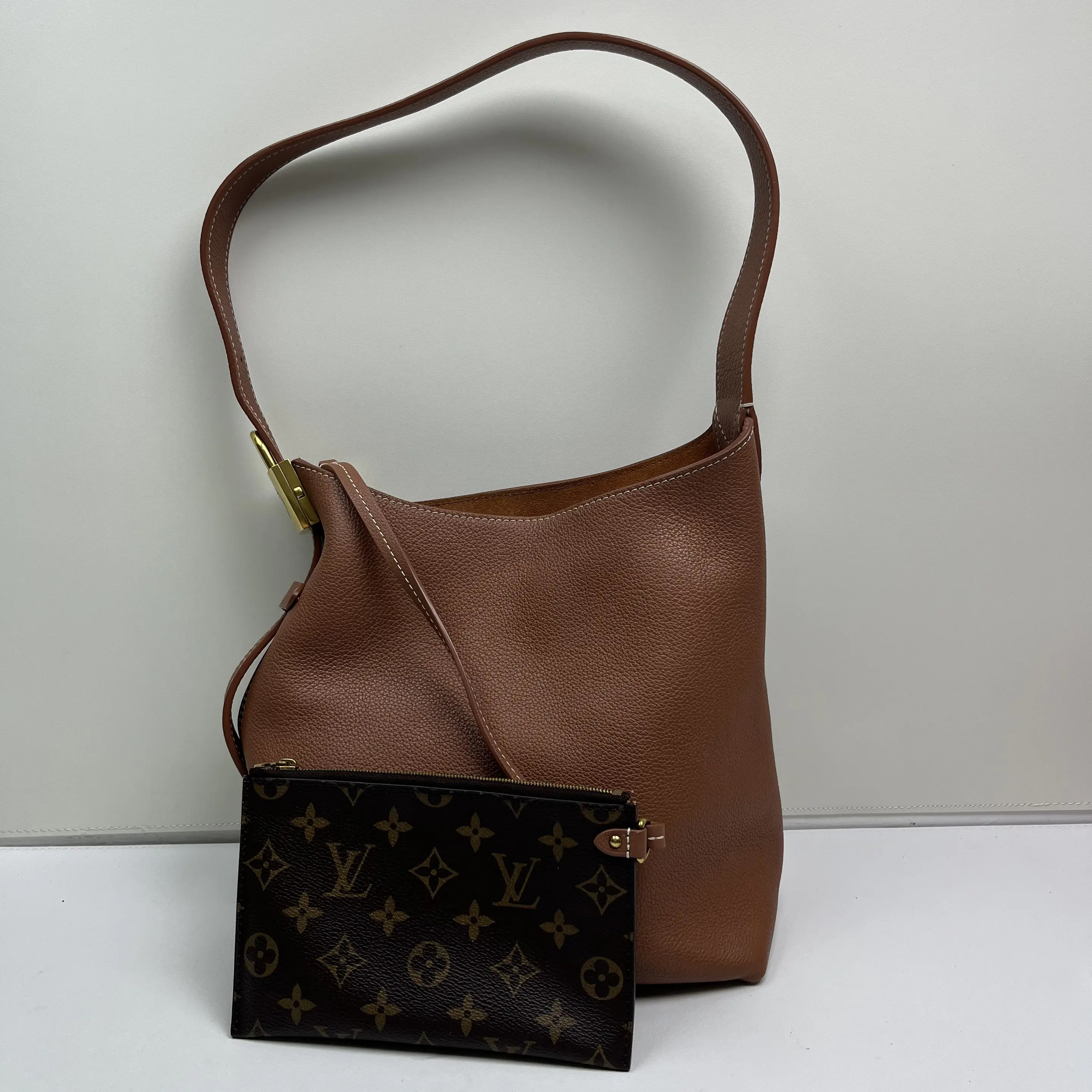 95新 LouisVuitton/路易威登 LV Low Key hobo 芯片款 22304