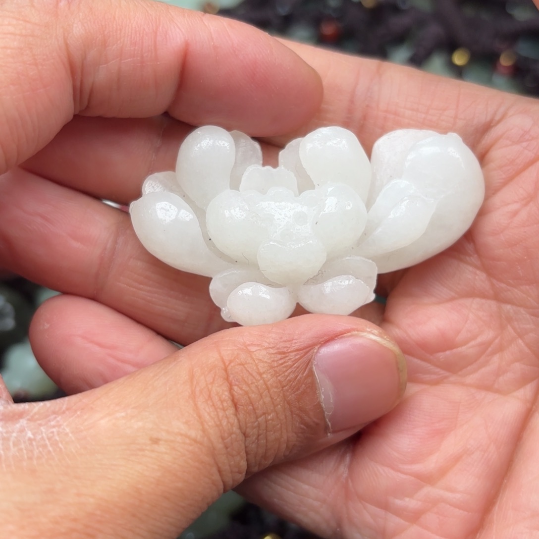 和田玉吊坠未镶嵌