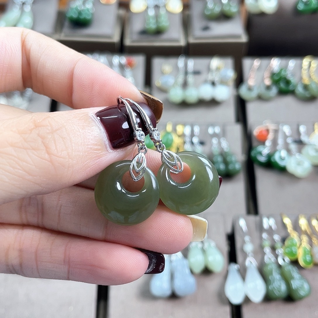 和田玉银S925镶嵌耳饰