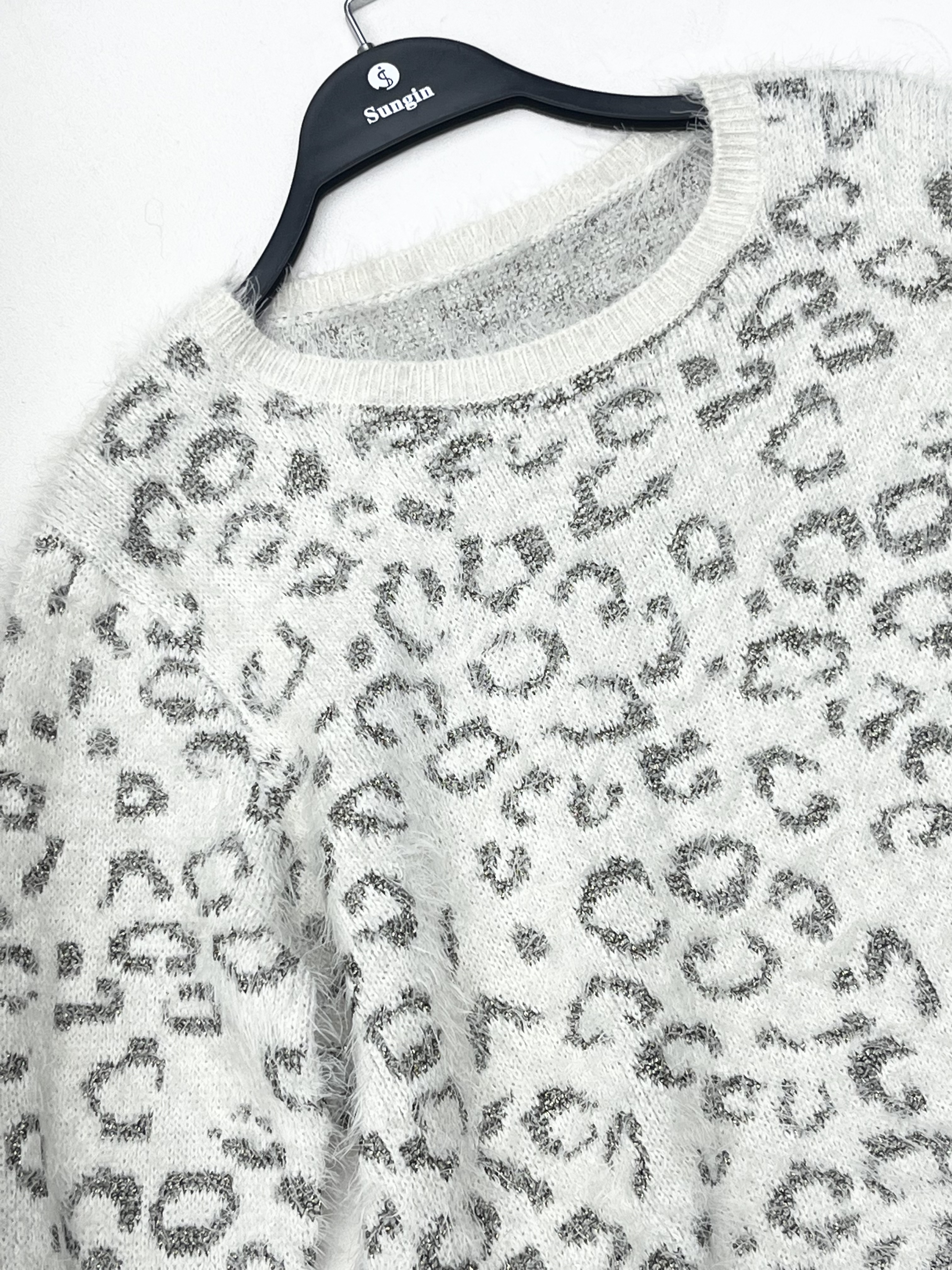 G18-女款宽松型纯色毛针织衫