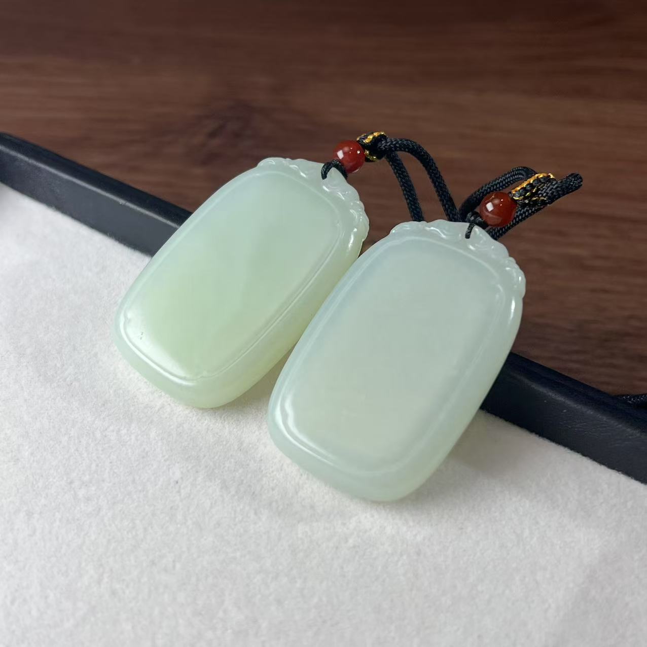 【睿泽鉴宝】和田玉无事牌吊坠多样性发一 50*30*9 XZC8150