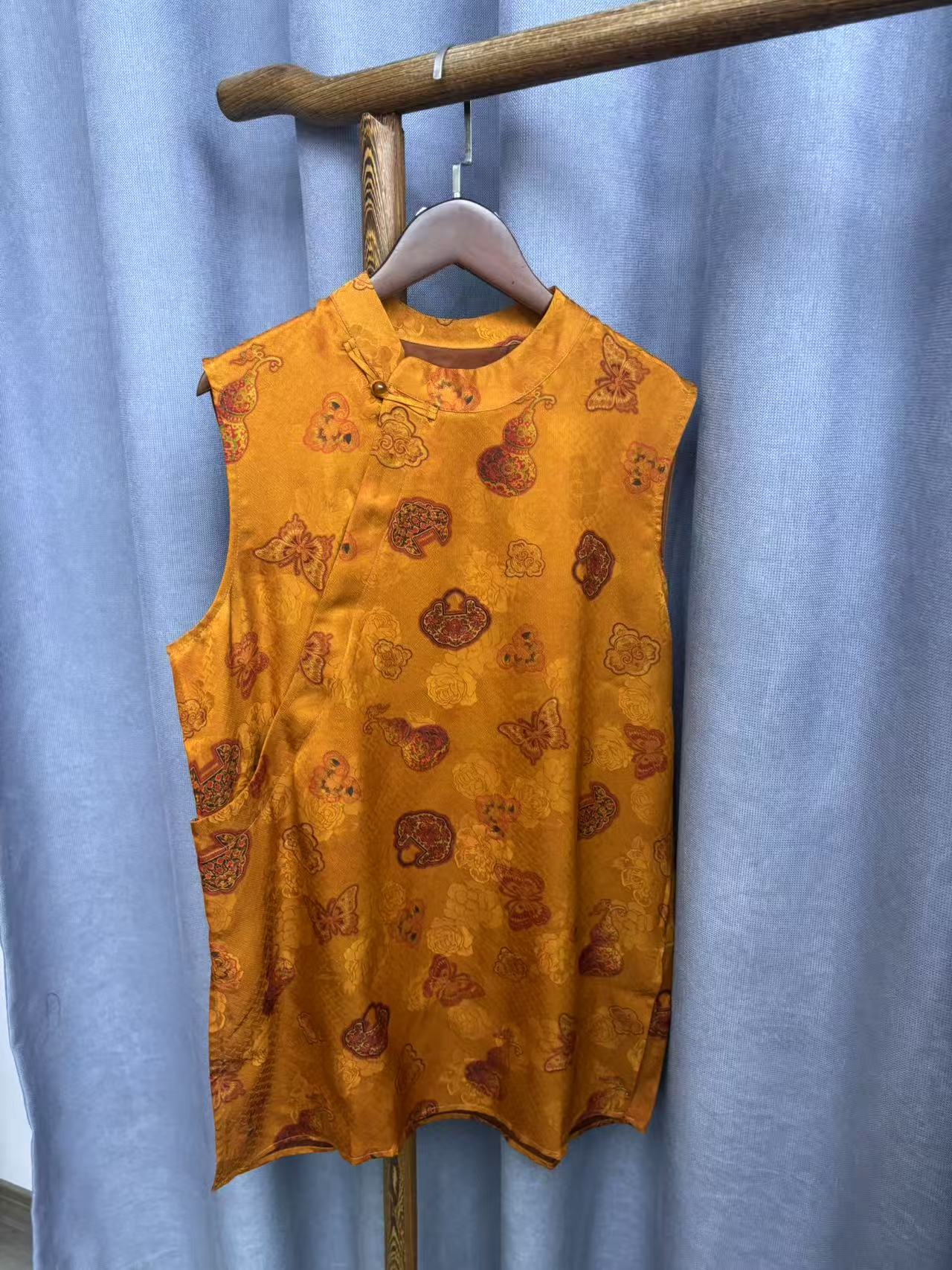 (瑕疵）2025夏季新款时尚简约新中式桑蚕丝奥黛提花上衣女F350