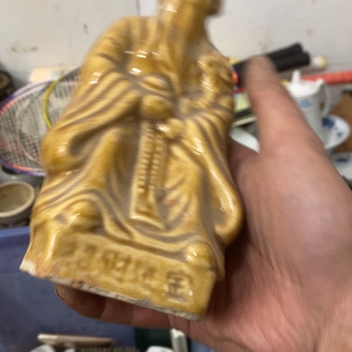 落***，来来咯摸摸KTV吞没