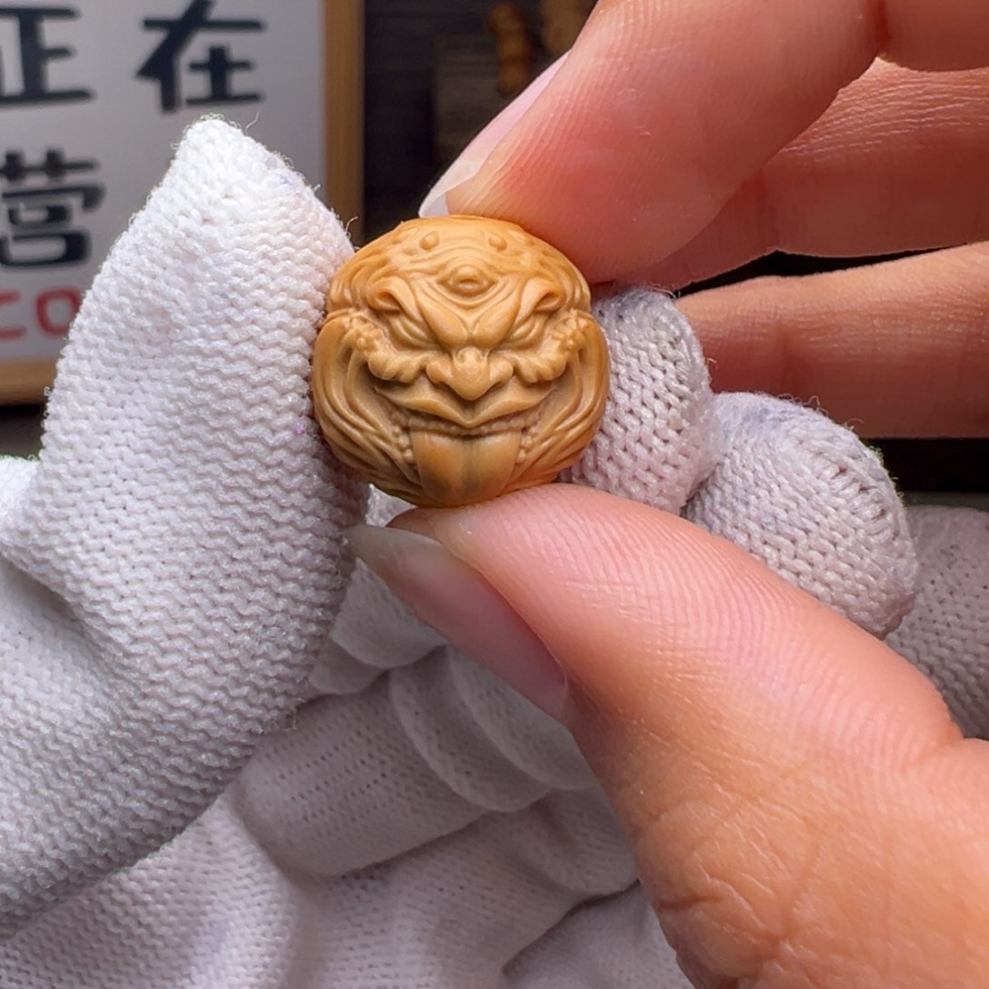 猴头核桃把件16左右尺寸舔僧全品有正常封口线
