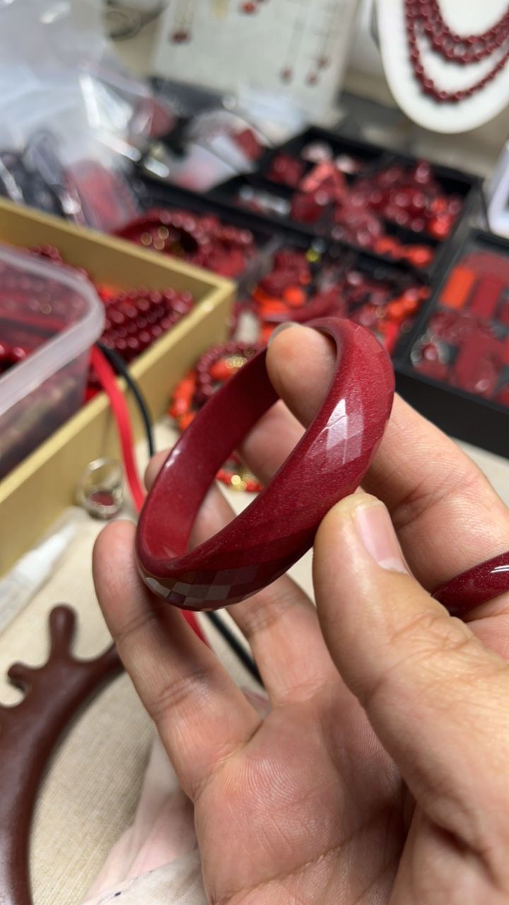 含辰砂工艺品高含量紫金砂无事牌吊坠