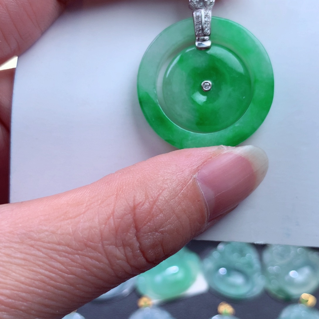 翡翠吊坠(不含链)18K金镶嵌