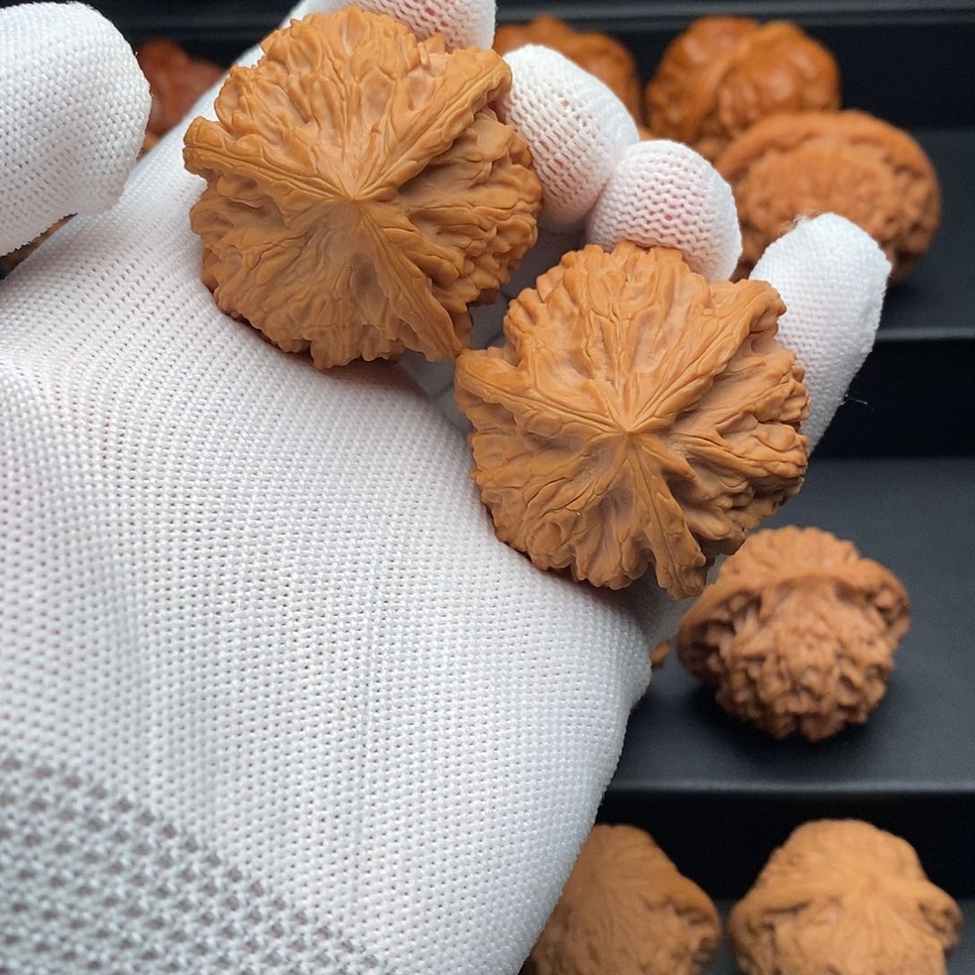 文玩核桃把件42御龙三棱