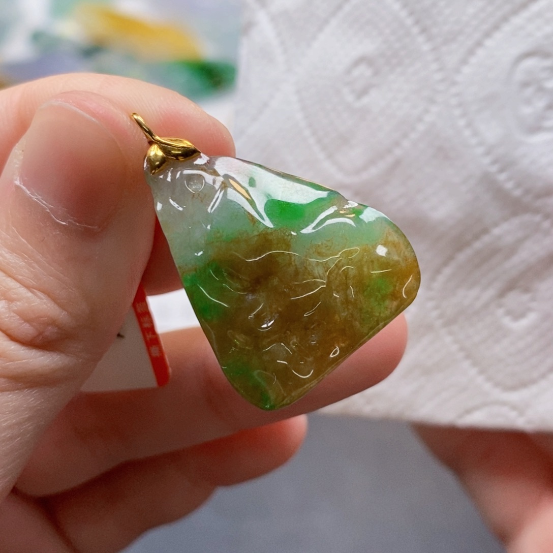 【闪购商品】翡翠吊坠(不含链)未镶嵌4754