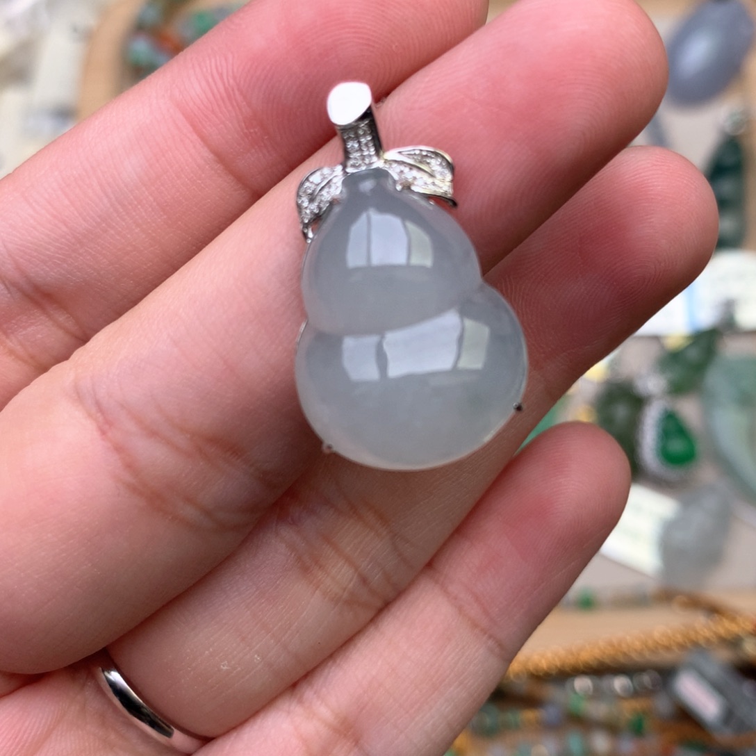 【闪购商品】18K金镶嵌挂件翡翠一