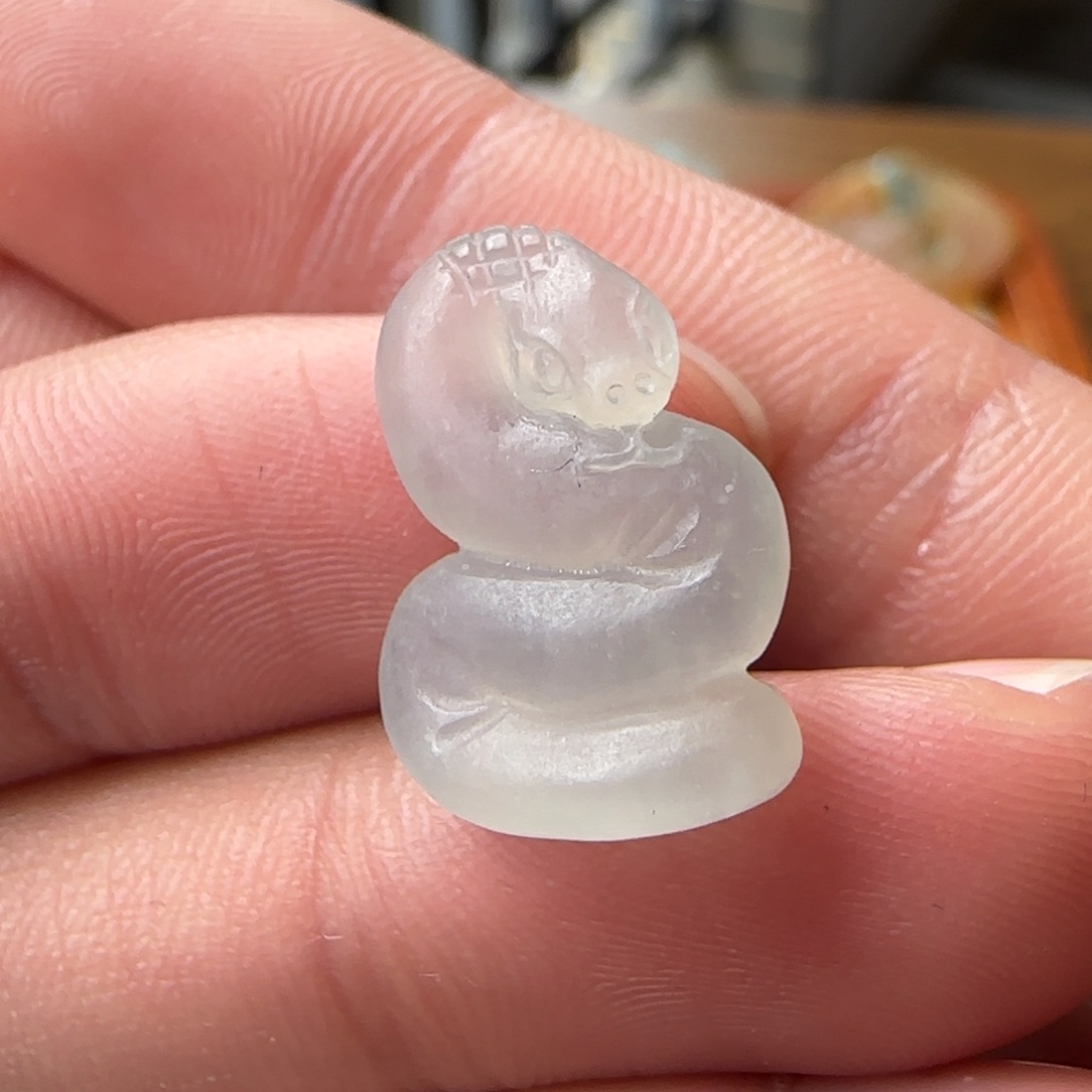 定制翡翠未镶嵌小蛇