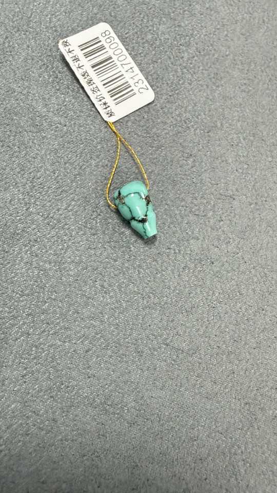 原矿绿松石三通配饰