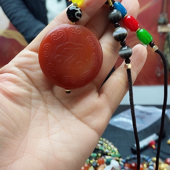 玛瑙/玉髓颈饰合金