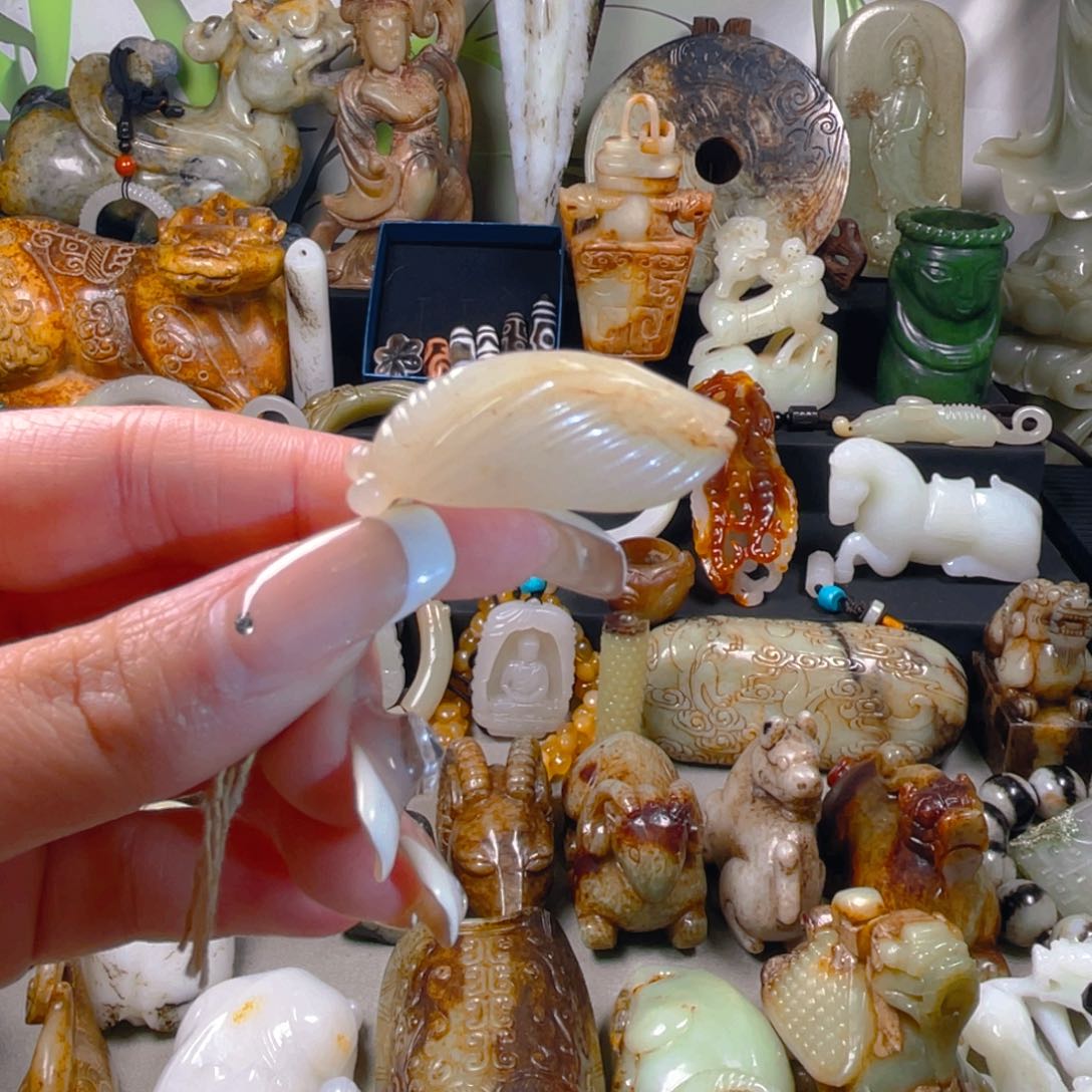 和田玉挂件未镶嵌8