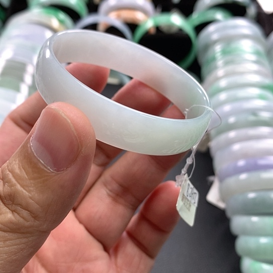 未镶嵌手镯翡翠公主