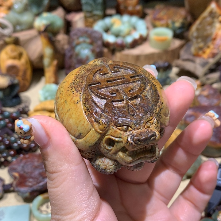 岫岩河磨玉（透闪石质玉）手把件未镶嵌