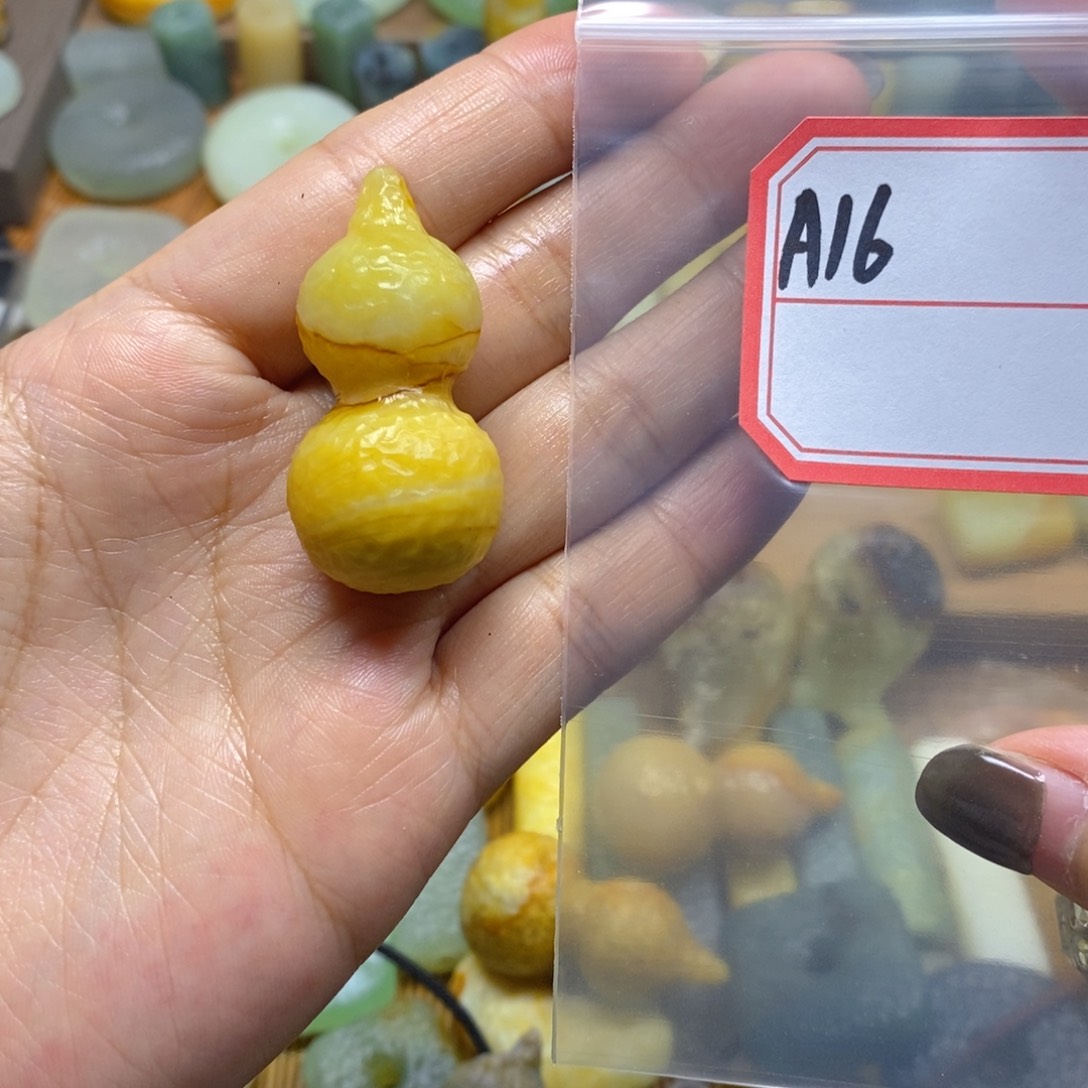 未镶嵌蛇纹石玉颈饰小**子