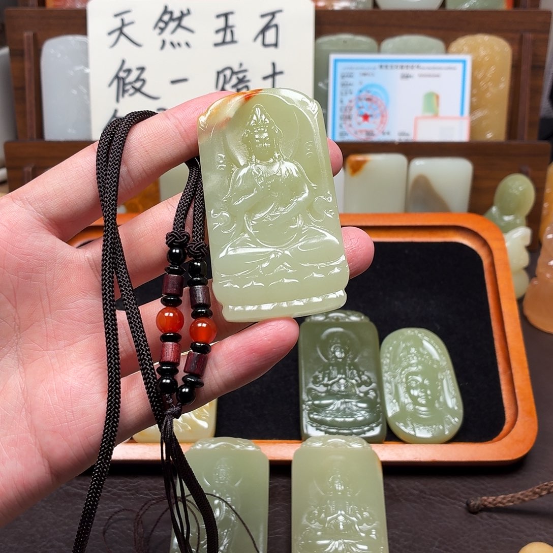 感***生观音挂件绿双面雕刻