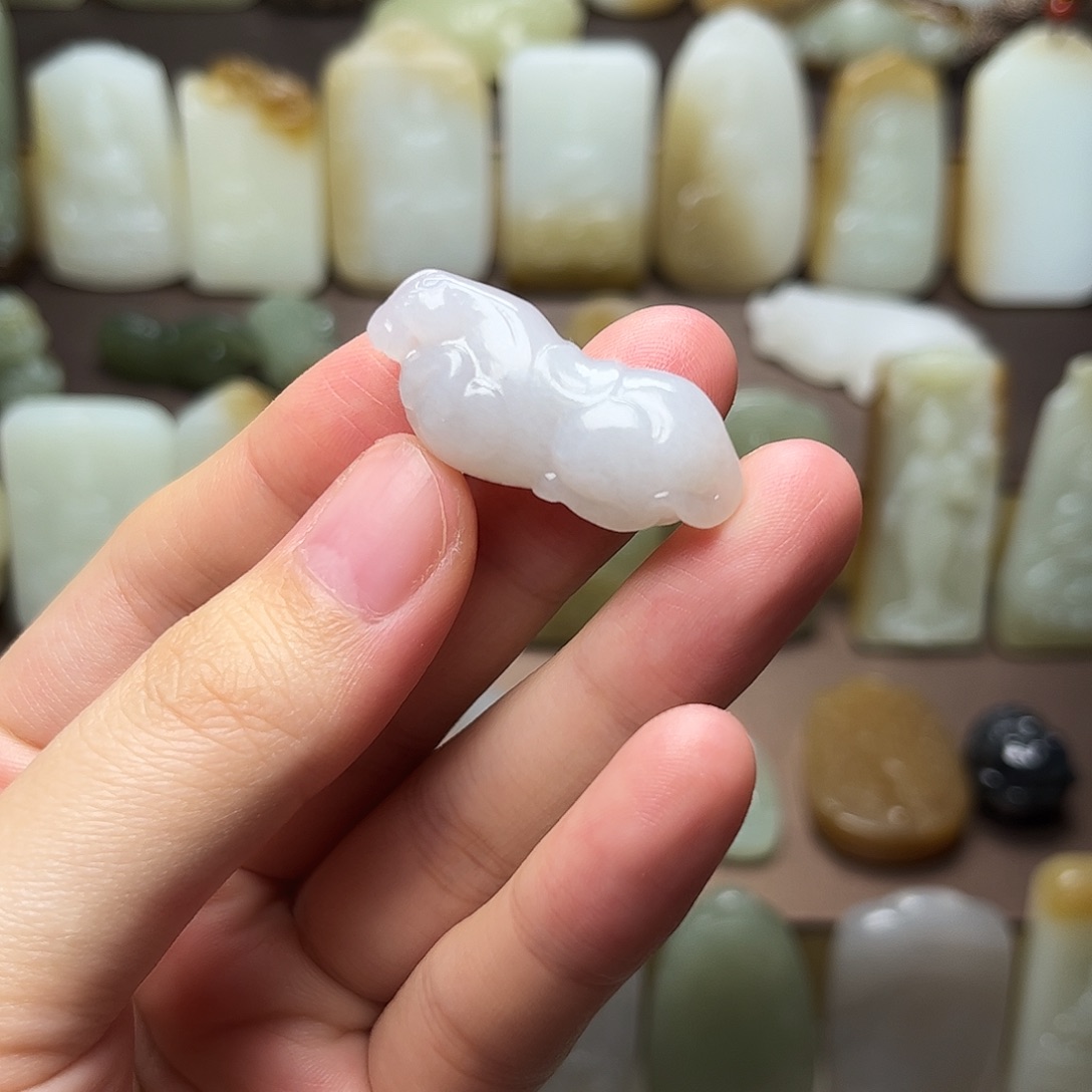 和田玉颈饰未镶嵌水*儿