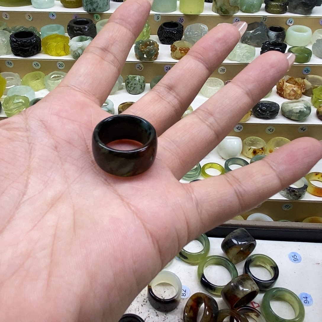 K***8岫玉未镶嵌天然玉石戒指岫玉