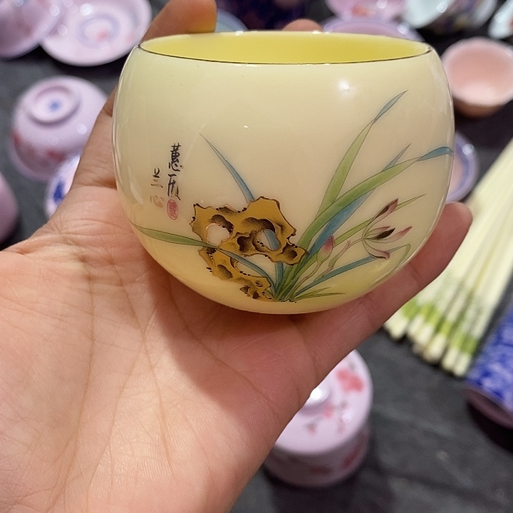 摆件陶黄稀土描金兰花圆杯