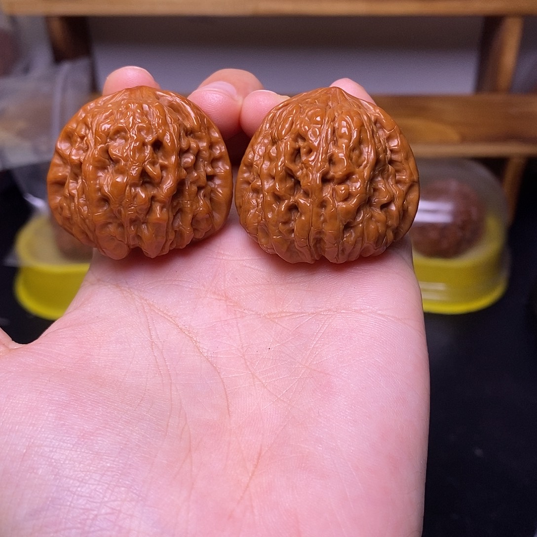 知***否文玩核桃吊坠平谷凹底