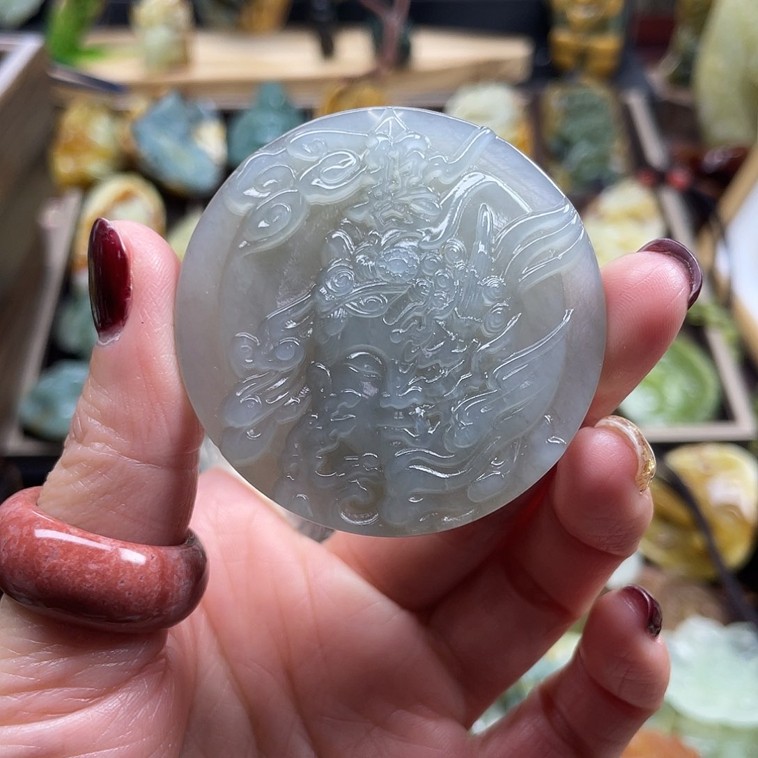 蛇纹石玉颈饰未镶嵌岫玉灰冰料一念之间