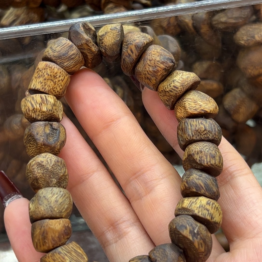 沉香沉香碎屑奥***探奇楠沉香老料陆河17