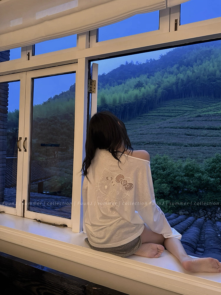 【dd】镂空kitty 防晒上衣长袖柔软