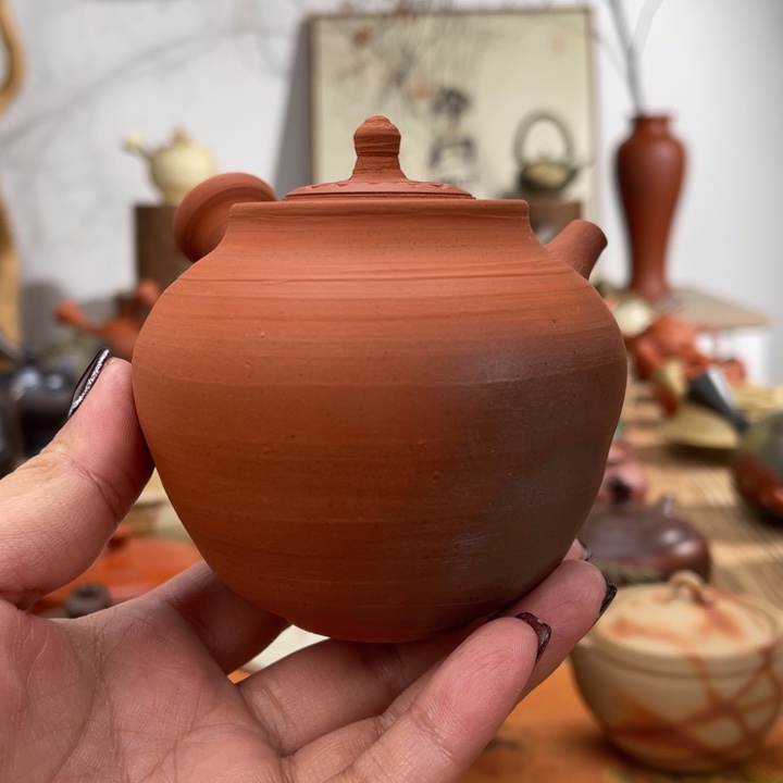 常滑秀山手作茶壶