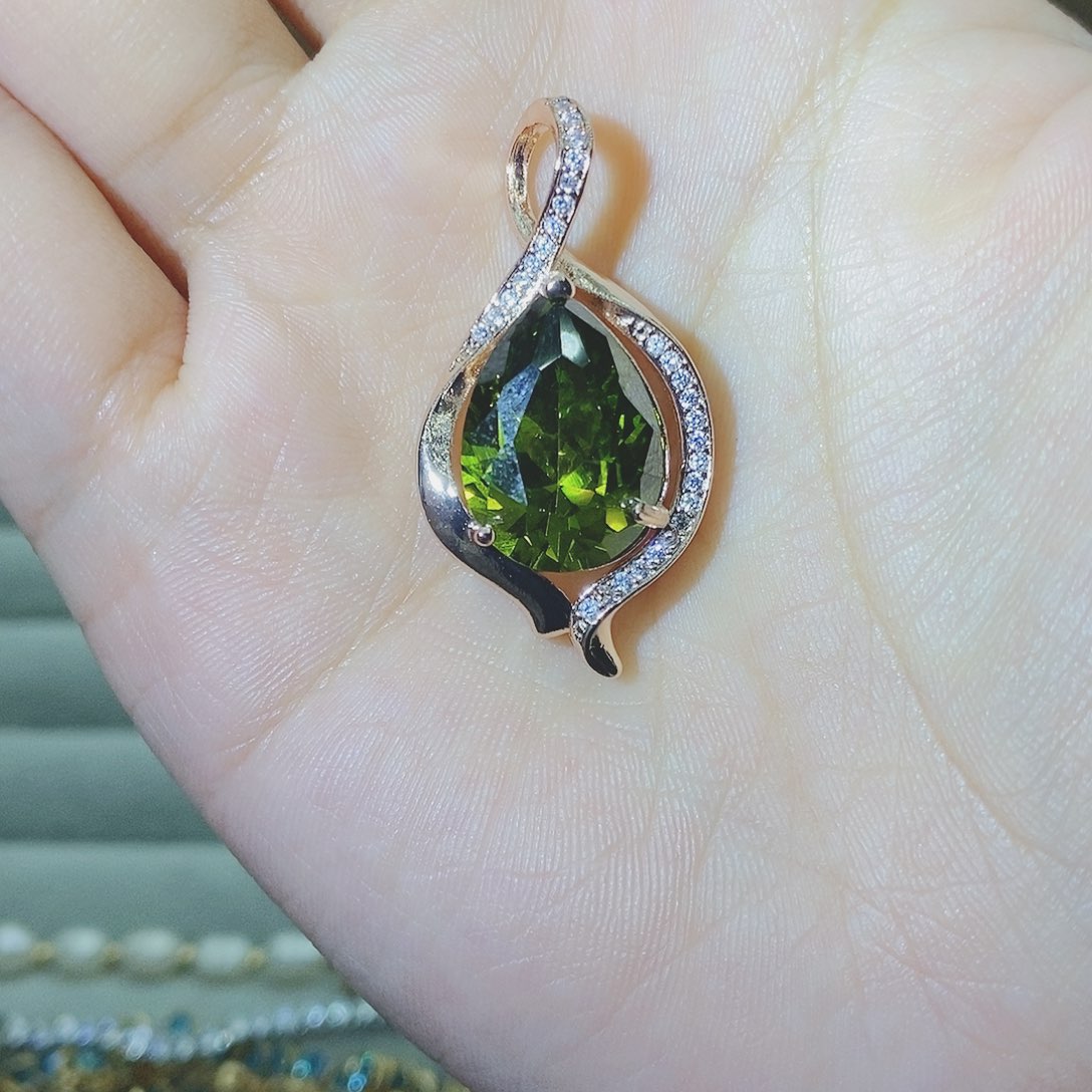 【闪购商品】绿水晶戒指银S925镶嵌