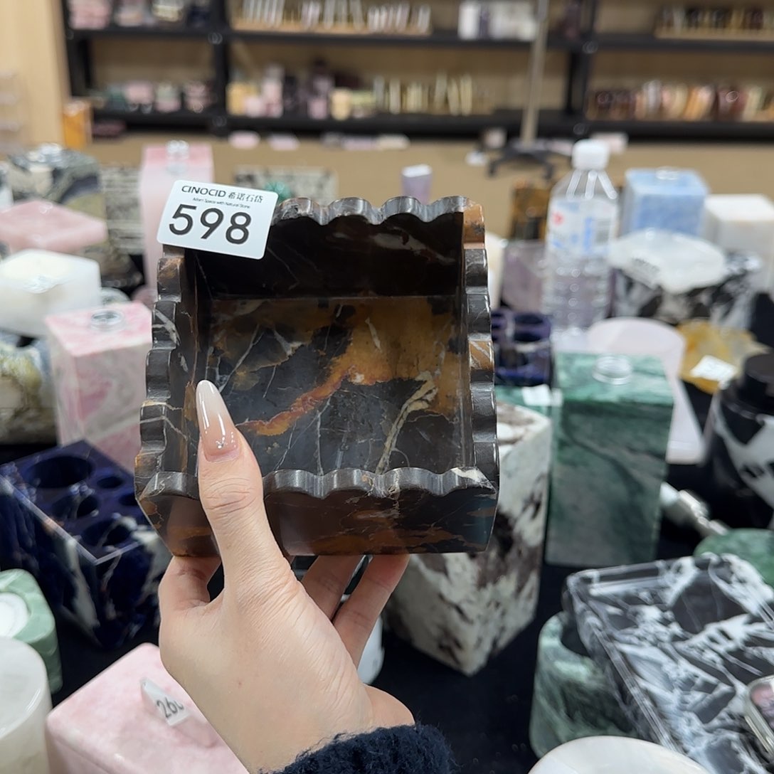 598黑金花饼干盒福利