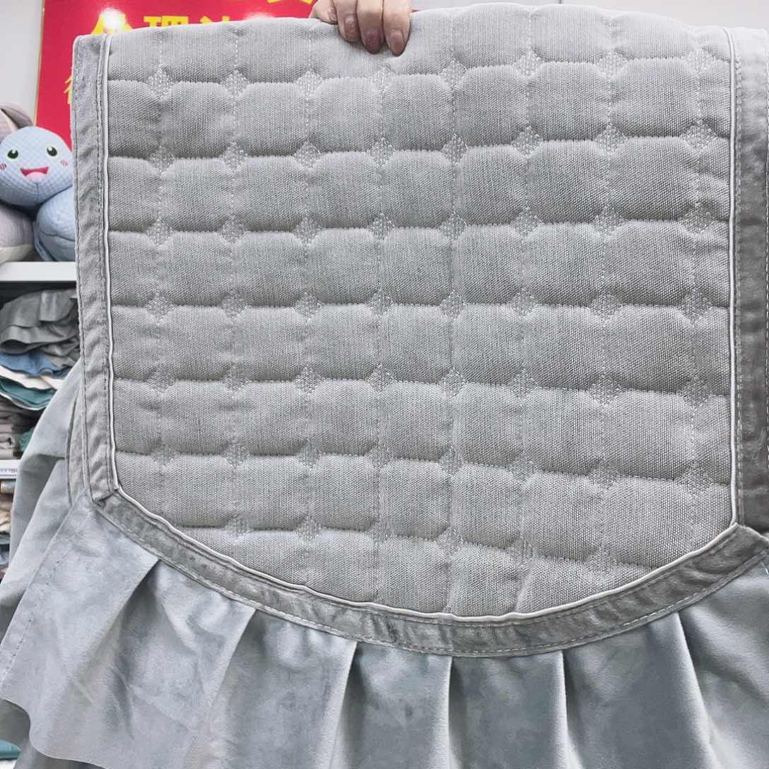 皮革我在开会你要回来吃