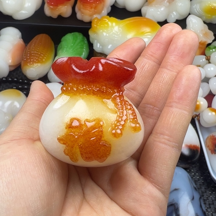 新疆戈壁五彩石金丝