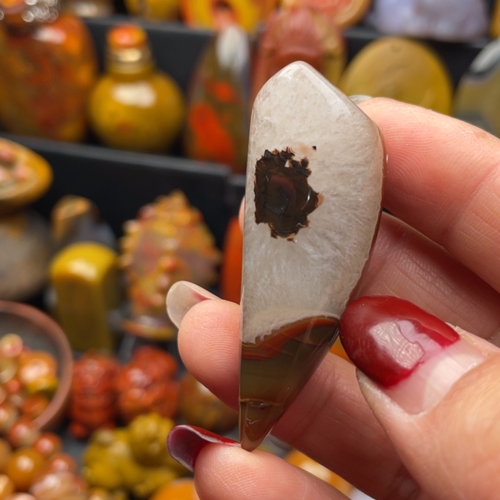 玛瑙/玉髓颈饰未镶嵌