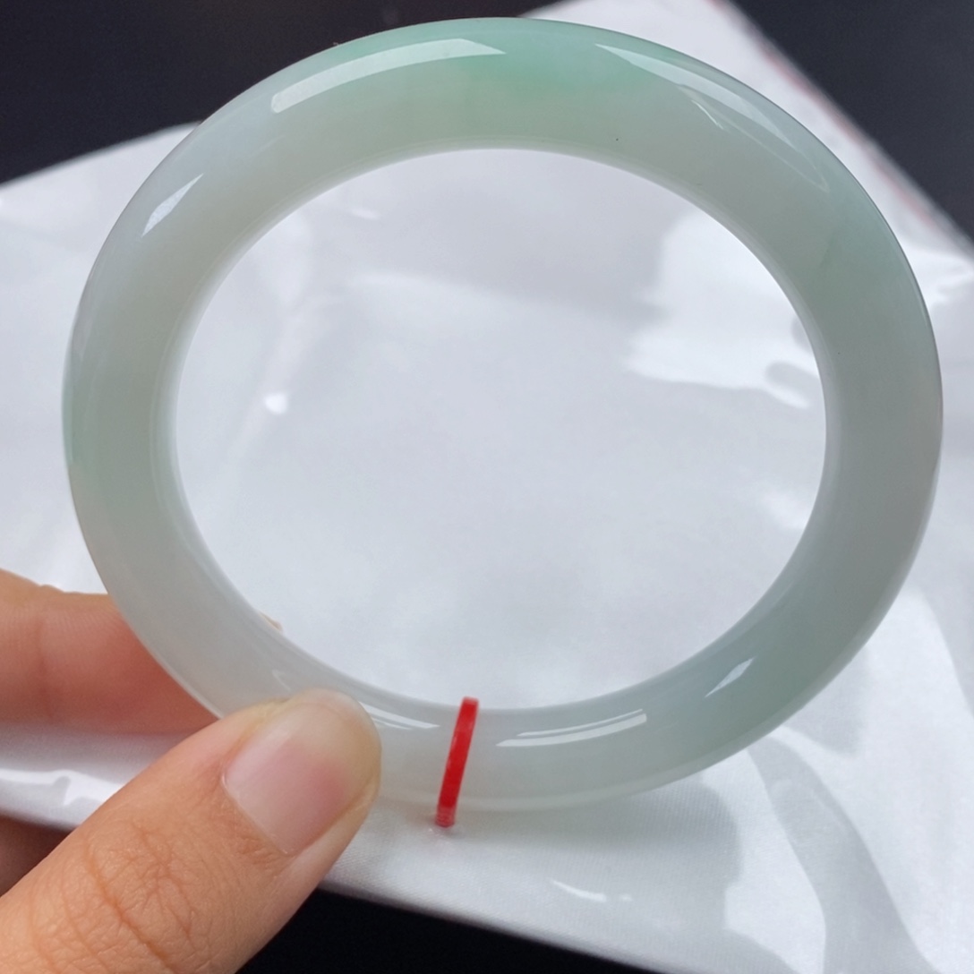 翡翠手镯（圆镯）未镶嵌