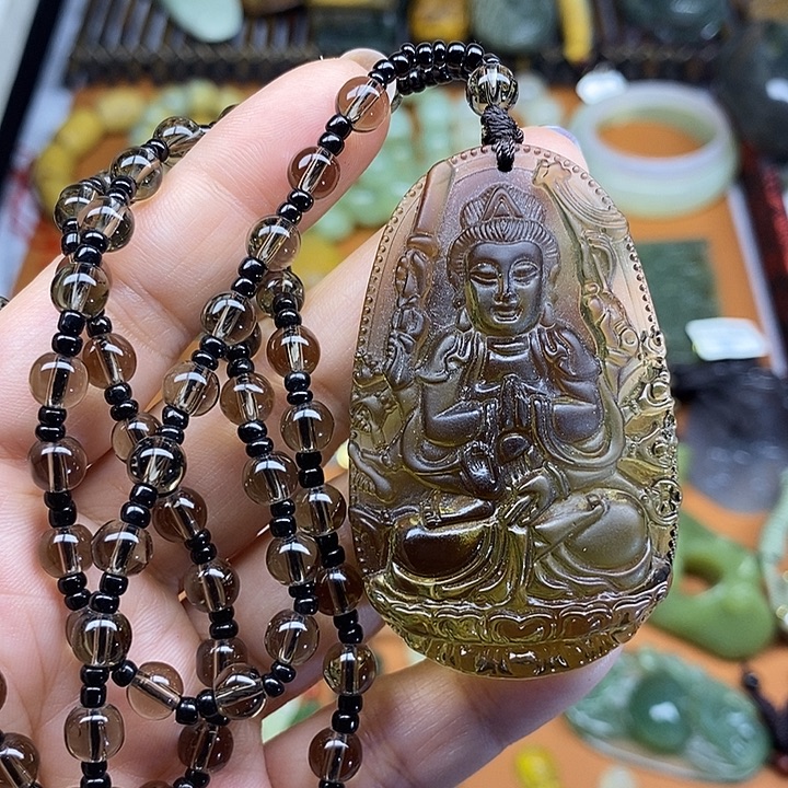 蛇纹石玉未镶嵌颈饰