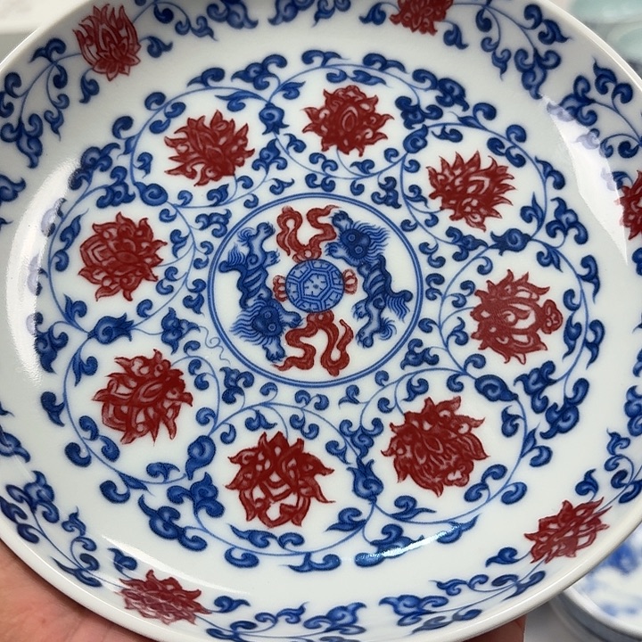 瓷片釉里红缠枝莲大胡乘景德镇