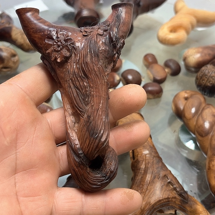 感***岳木雕等艺术品的制作和制作等方面