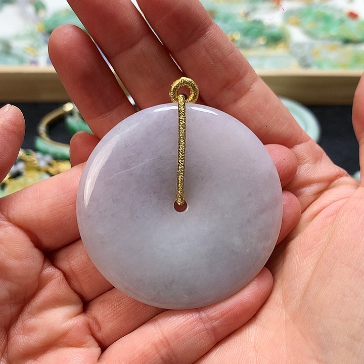 翡翠颈饰未镶嵌吊坠